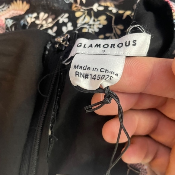 NWT Glamorous V Neck Bird Print Maxi Dress in Black Size Small - Picture 4 of 5